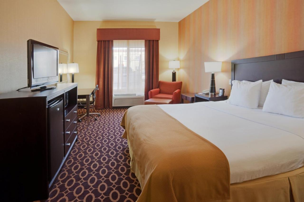 Holiday Inn Express & Suites Sacramento Ne Cal Expo By Ihg Exterior photo