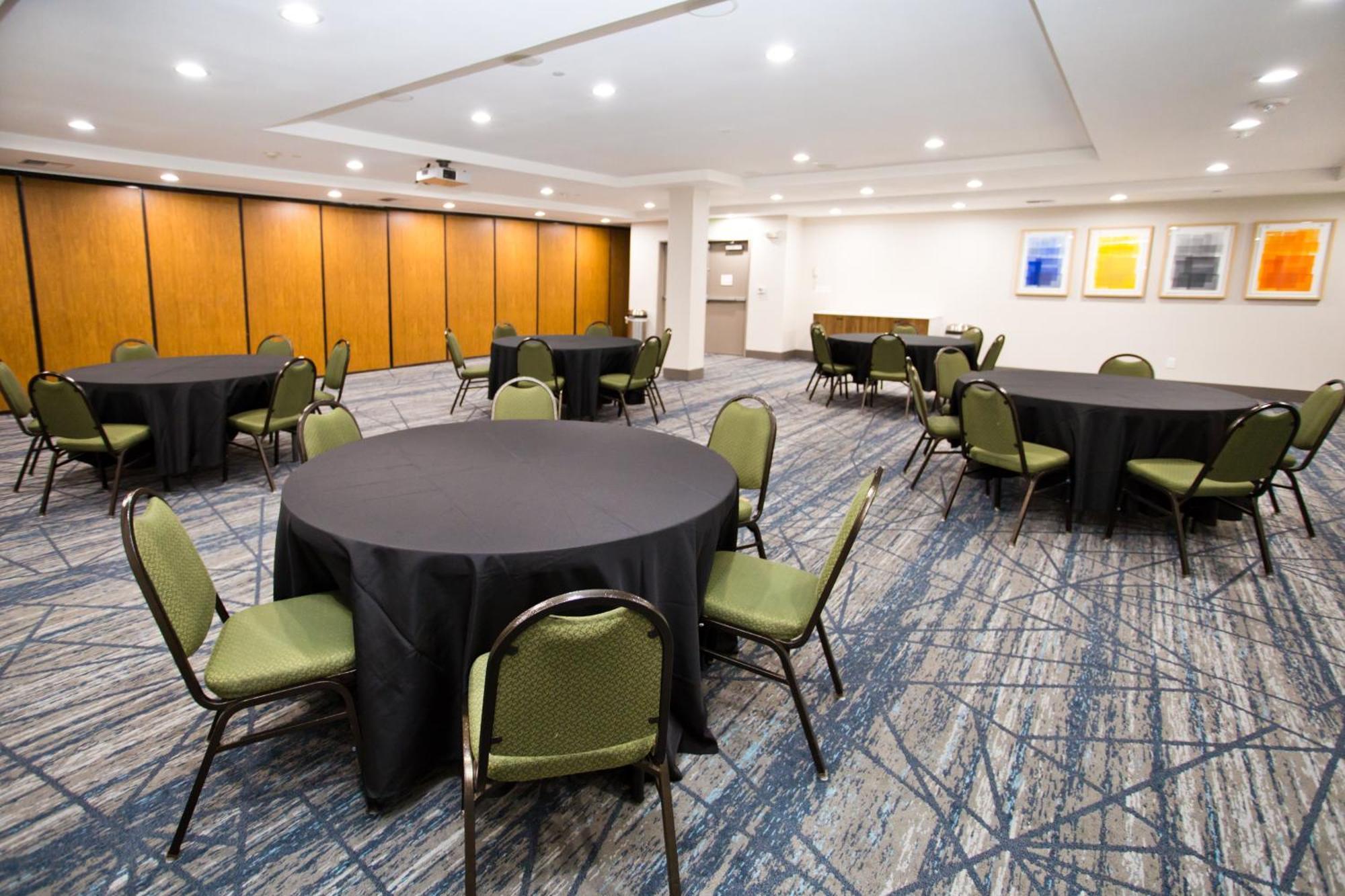 Holiday Inn Express & Suites Sacramento Ne Cal Expo By Ihg Exterior photo