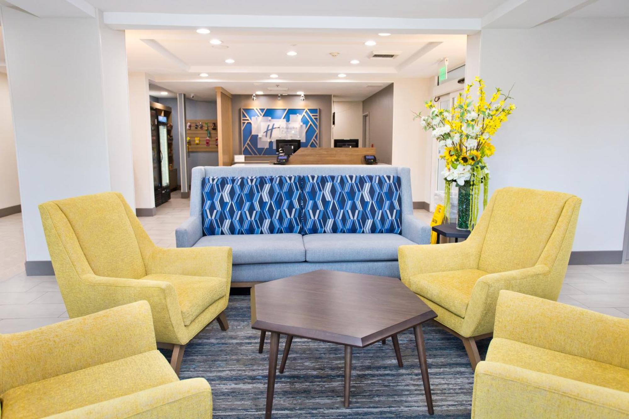 Holiday Inn Express & Suites Sacramento Ne Cal Expo By Ihg Exterior photo