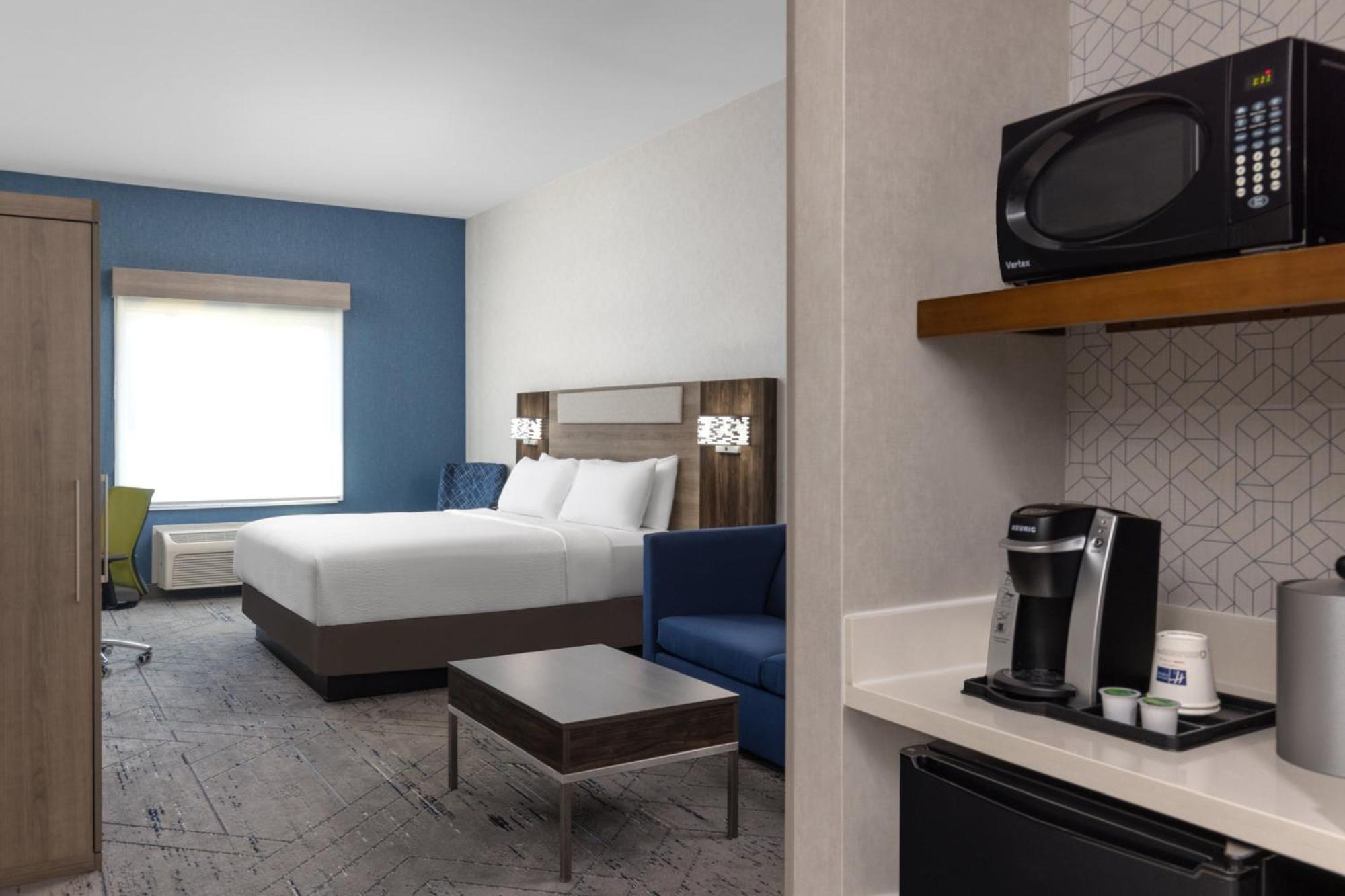 Holiday Inn Express & Suites Sacramento Ne Cal Expo By Ihg Exterior photo